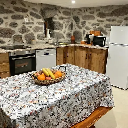 Bezerreiracomvida-o Refugio Do Monte Holiday home