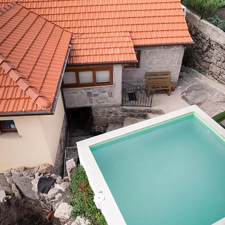 Dom wakacyjny Bezerreiracomvida-o Refugio Do Monte Bezerreira