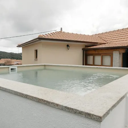 Bezerreiracomvida-o Refugio Do Monte Holiday home Bezerreira