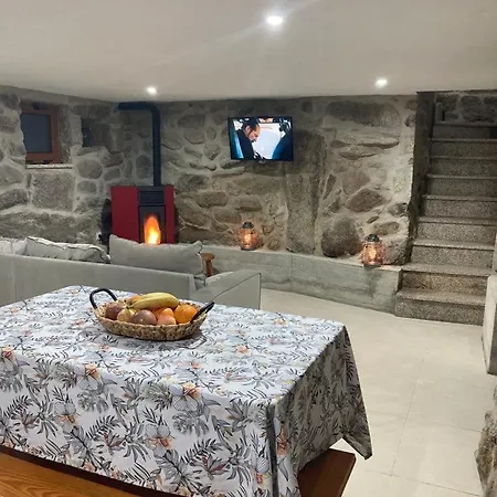 Dom wakacyjny Bezerreiracomvida-o Refugio Do Monte Bezerreira