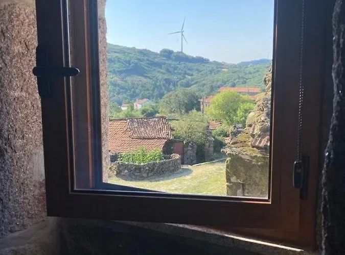 Ferienhaus Bezerreiracomvida-o Refugio Do Monte *